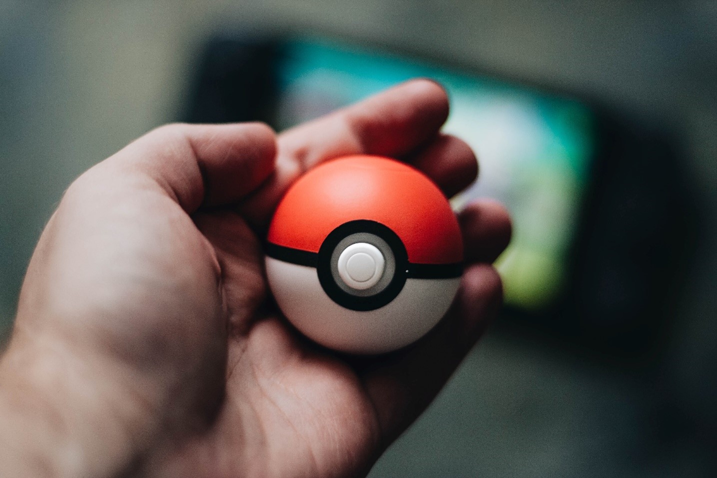 Chasing pokemons – a dive into the GNSS-based gaming industry